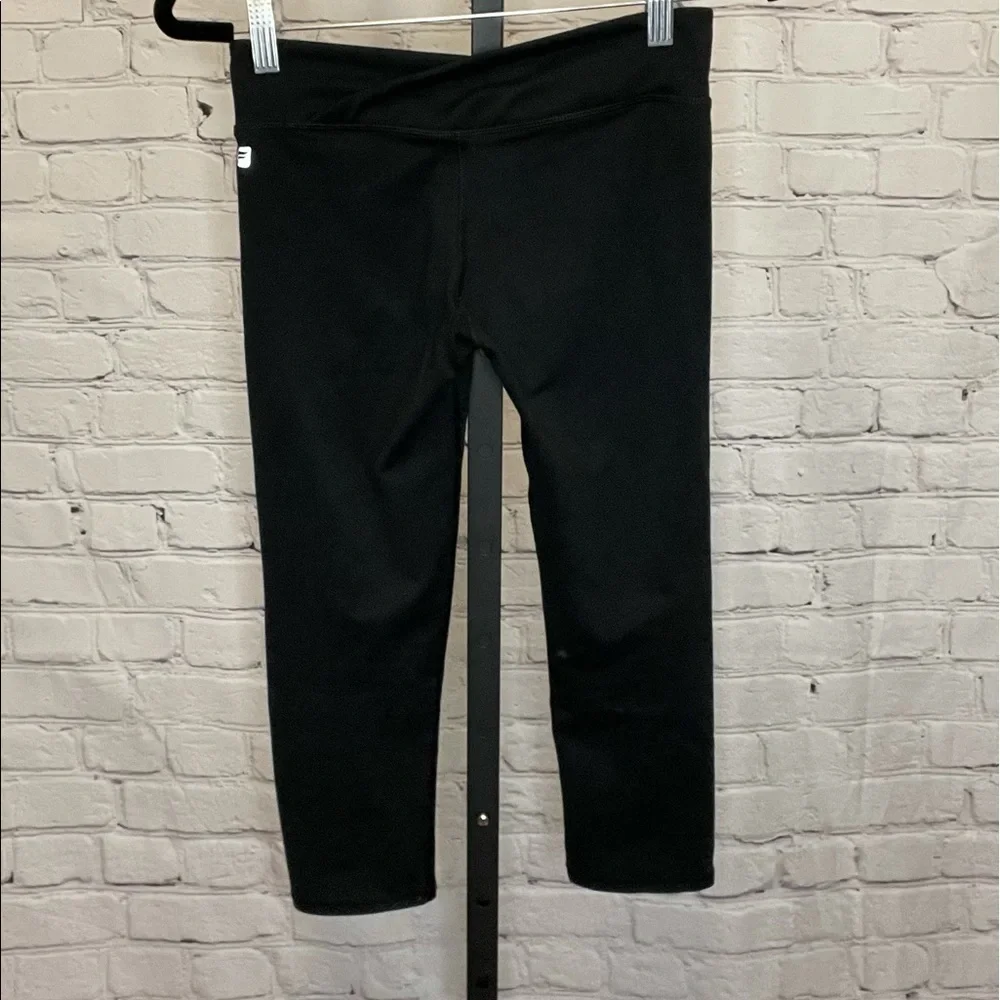 Fabletics Black Cropped Leggings - Picture 2 of 3